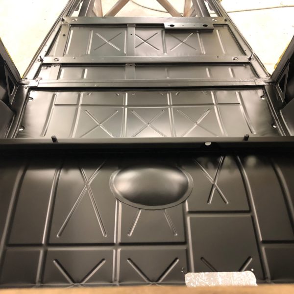 1932 Ford Tudor Sedan 5th Avenue Special floor pan