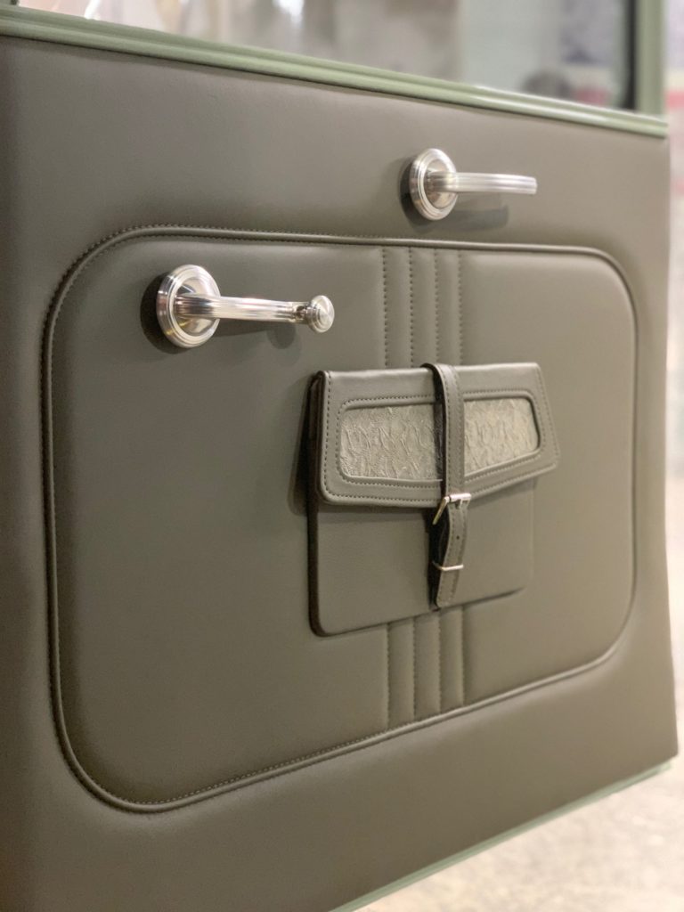 1932 Ford Tudor Sedan 5th Avenue Special Interior