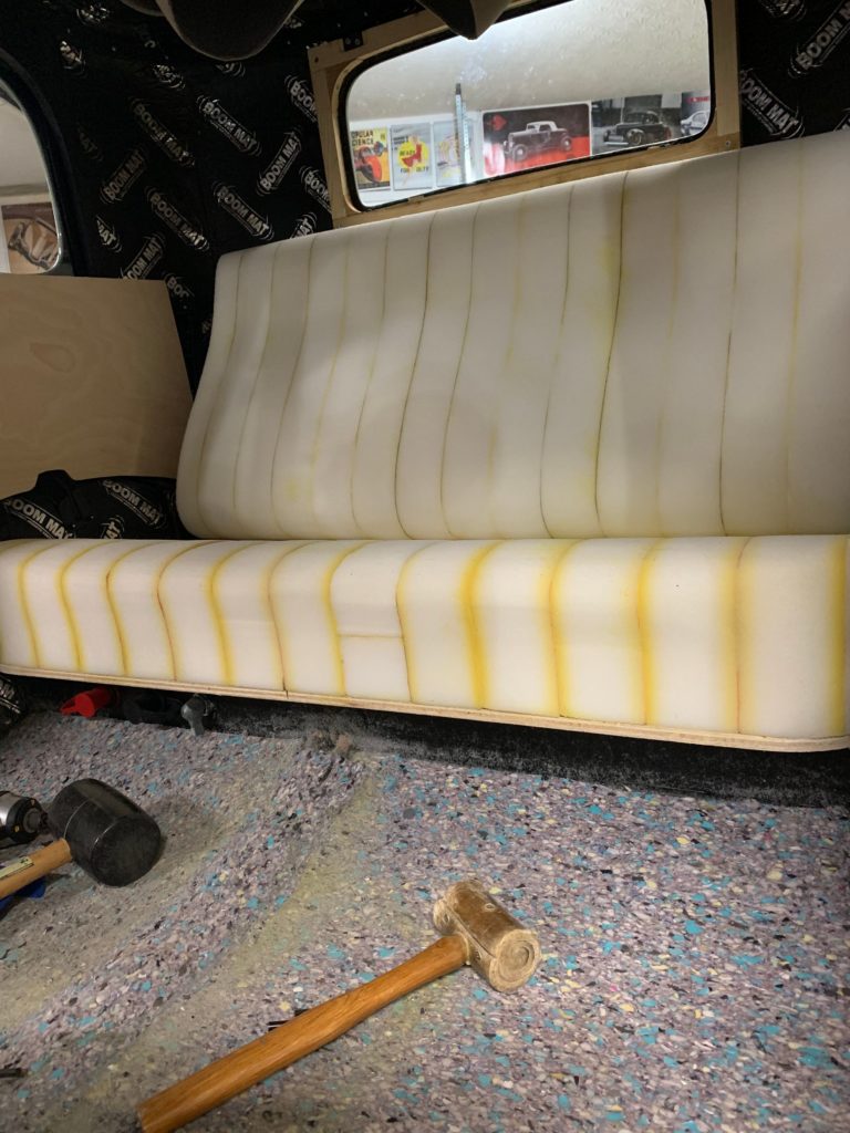 1932 Ford Tudor Sedan 5th Avenue Special Interior