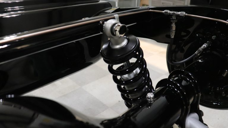 1932 Ford Tudor Sedan 5th Avenue Special frame and engine