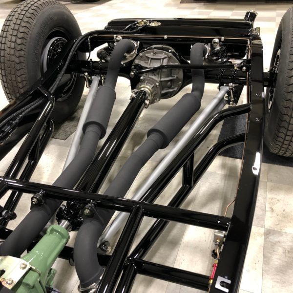 1932 Ford Tudor Sedan 5th Avenue Special frame and engine