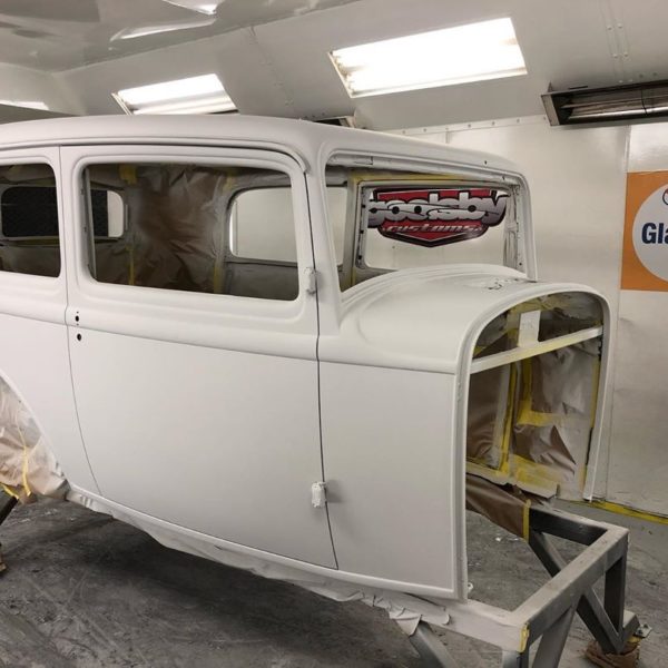 1932 Ford Tudor Sedan 5th Avenue Special ready for paint