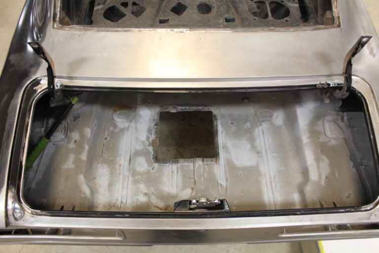 Custom 1969 Camaro Hot rod Ricks tanks fuel cell install