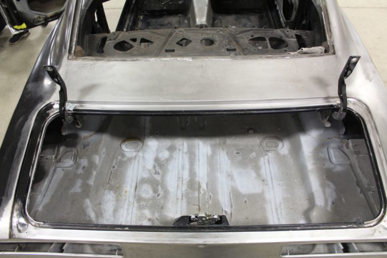 Custom 1969 Camaro Hot rod Ricks tanks fuel cell install