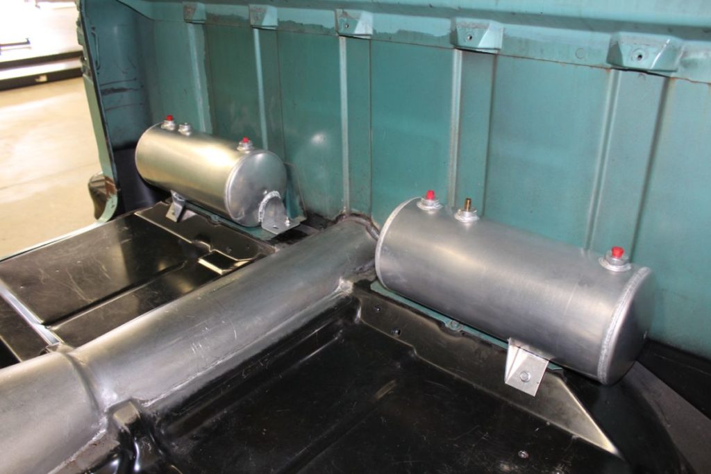 Moss's Custom 1968 Chevrolet C10 Hot rod truck Ridetech Air ride system