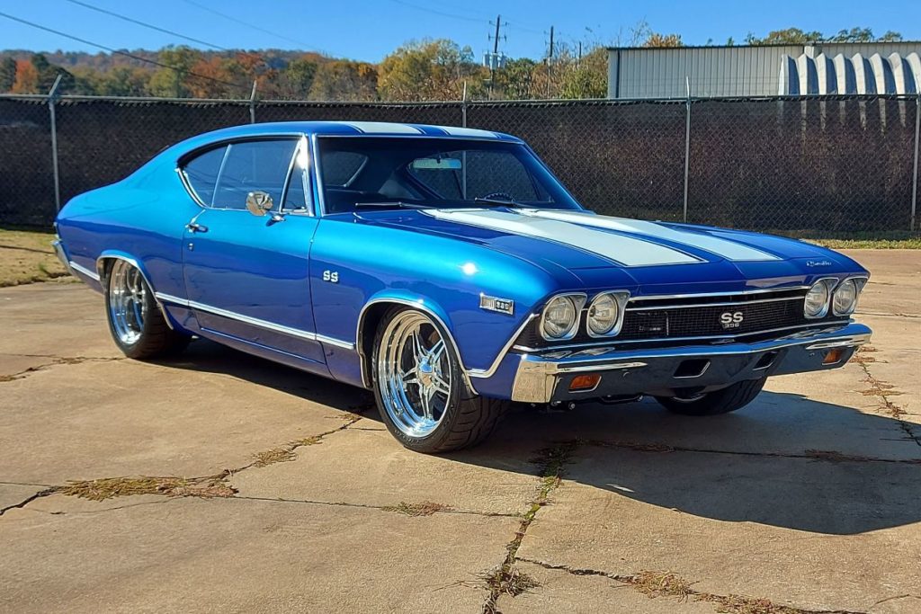 Custom 1969 SS Chevelle Pro Touring hot rod muscle car