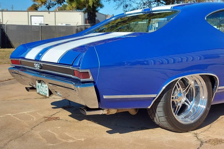 Custom 1969 SS Chevelle Pro Touring hot rod muscle car