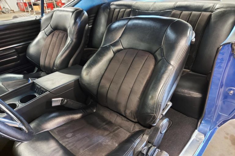 Custom 1969 SS Chevelle Pro Touring hot rod muscle car Custom interior