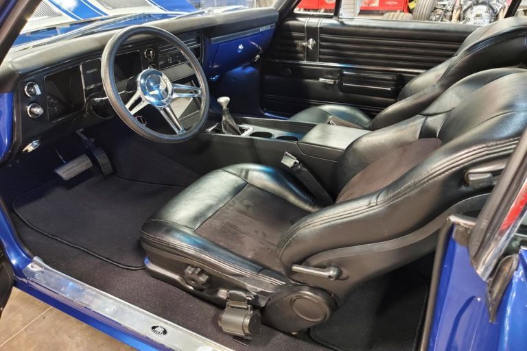 Custom 1969 SS Chevelle Pro Touring hot rod muscle car Custom interior