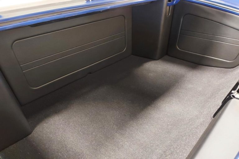 Custom 1969 SS Chevelle Pro Touring hot rod muscle car Custom interior