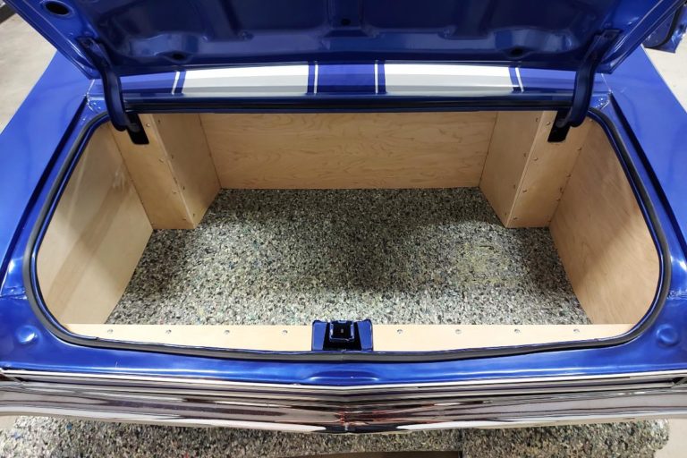 Custom 1969 SS Chevelle Pro Touring hot rod muscle car Custom interior