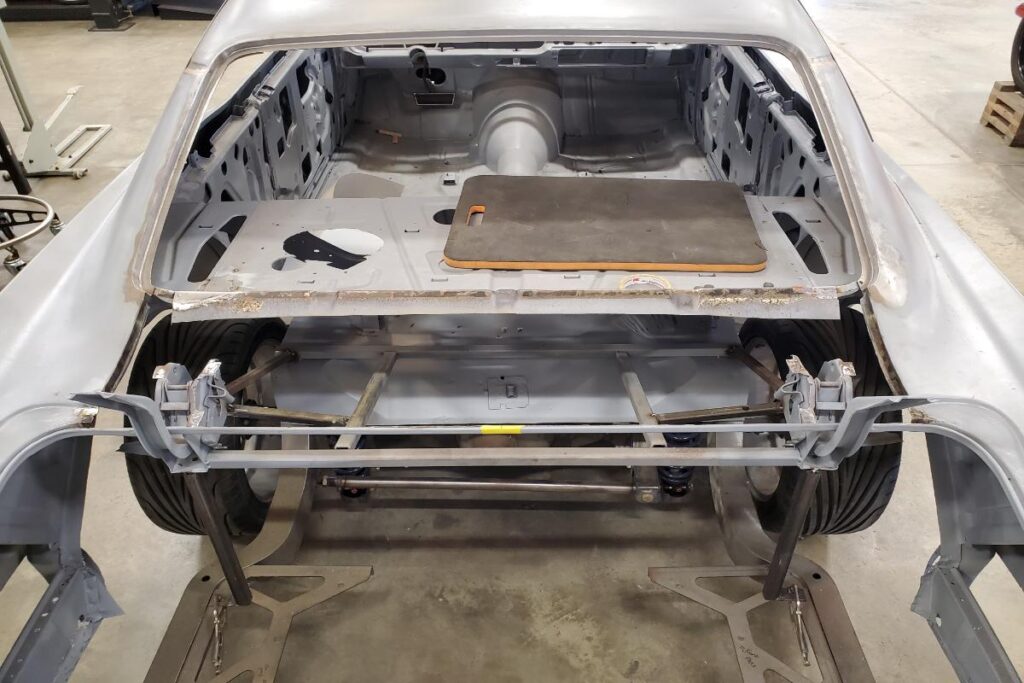 1966 Pontiac Catalina 421 2+2 Fabrication