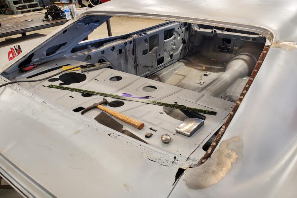 1966 Pontiac Catalina 421 2+2 Fabrication