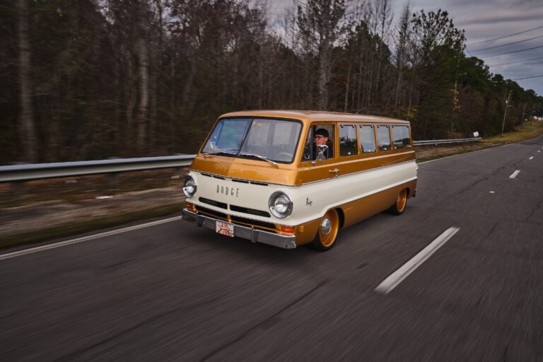 Custom Restomod 1969 Dodge A 108 Hemi Van "Vantasy"