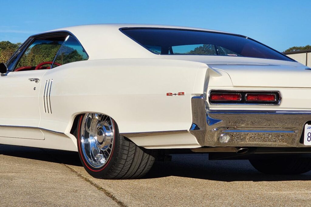 Custom LT4 1966 Pontiac Catalina 421 2+2 Restomod