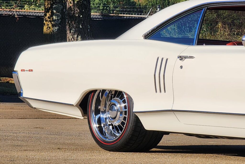 Custom LT4 1966 Pontiac Catalina 421 2+2 Restomod