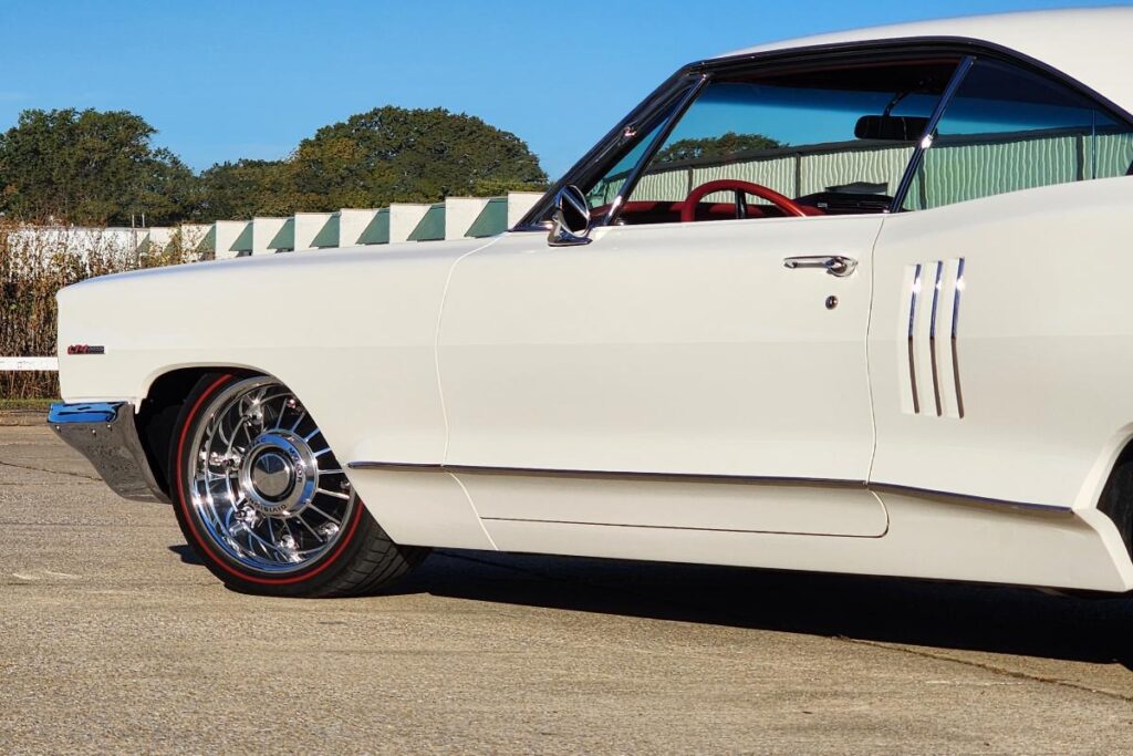 Custom LT4 1966 Pontiac Catalina 421 2+2 Restomod