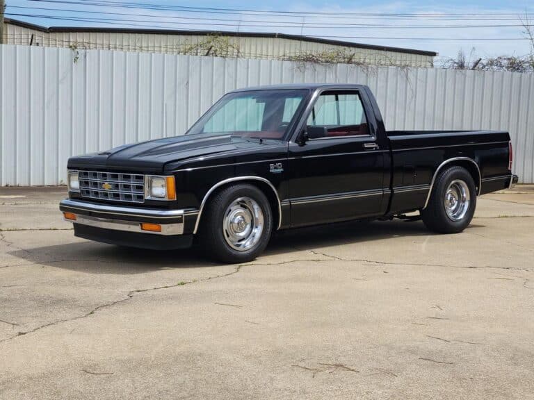 Custom restomod 1983 Chevrolet S10