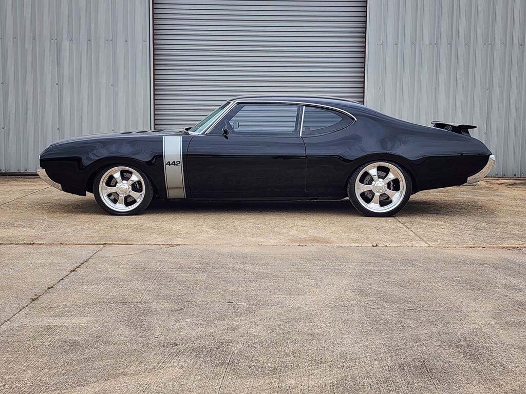 Custom 1969 442 Olds Vintage Restomod muscle car